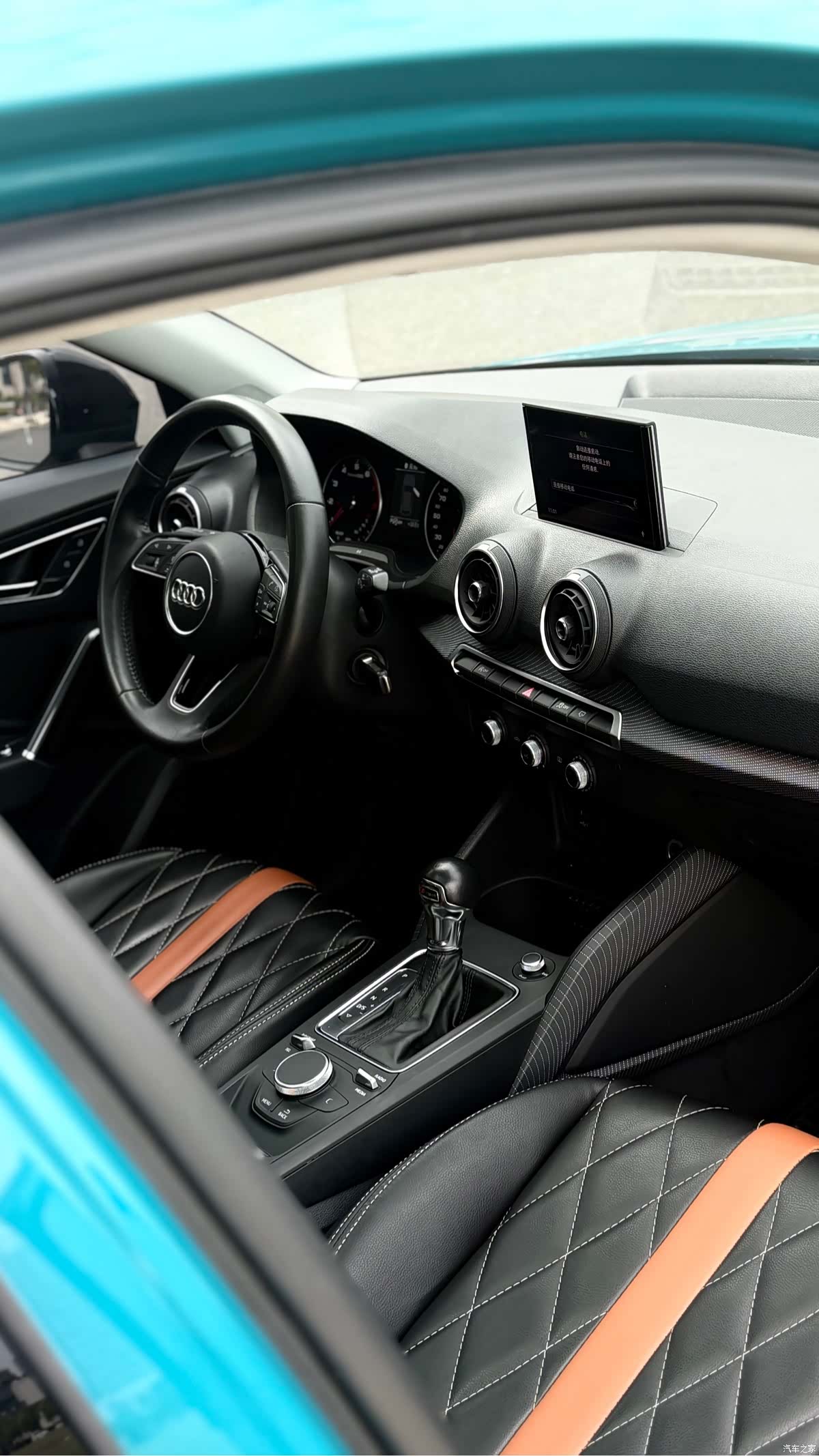 Audi Q2L, 2019 8
