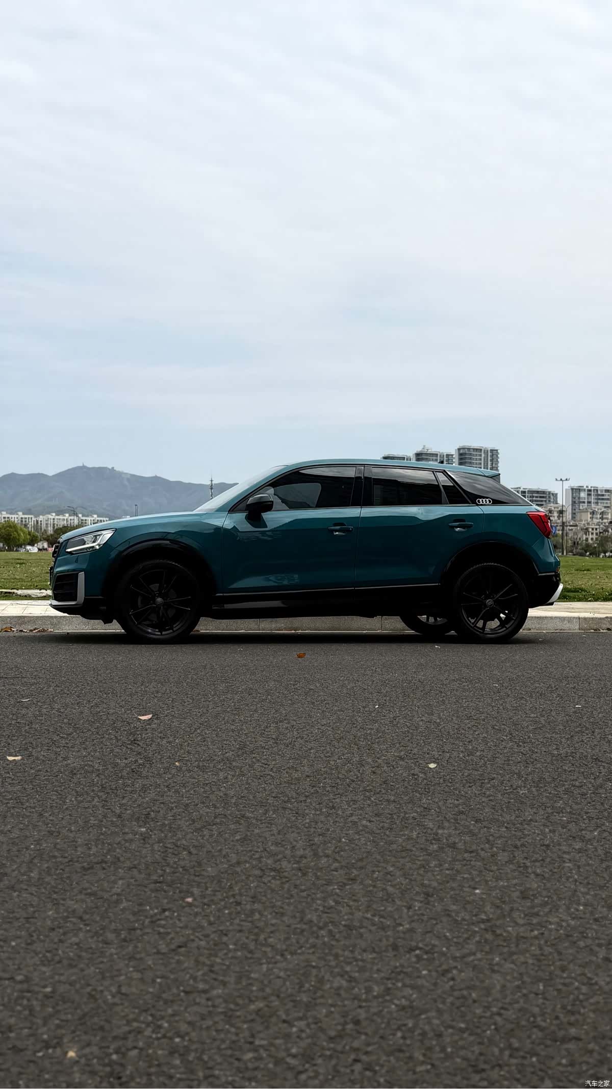 Audi Q2L, 2019 все фото