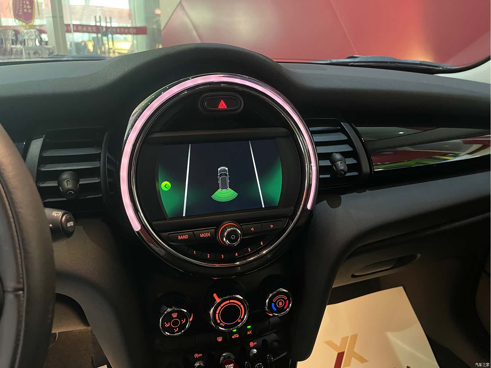 Mini ONE, 2018 9