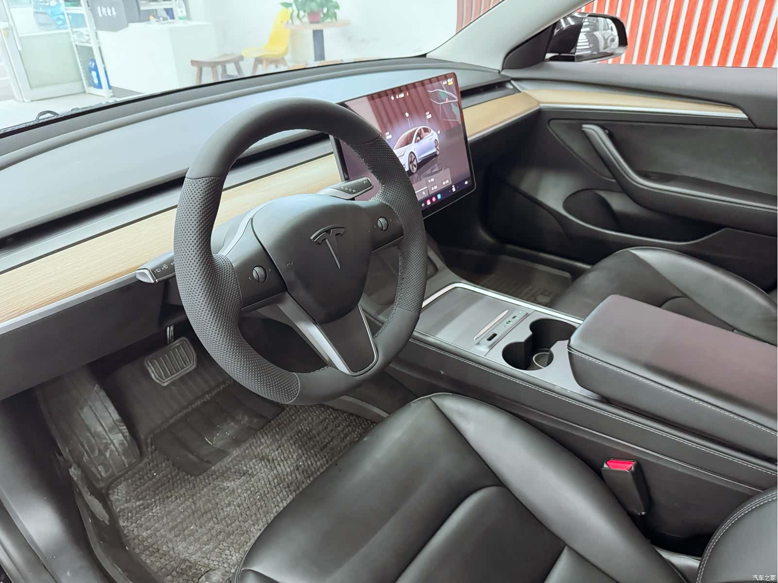 Tesla Model 3, 2023 15