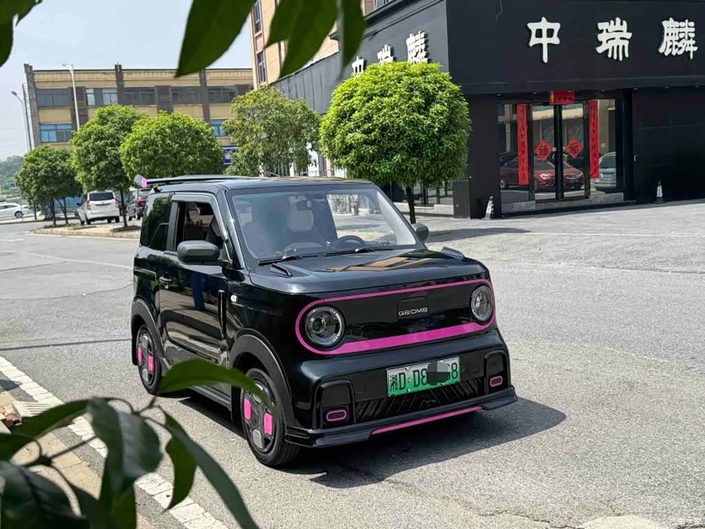 Geely Panda, 2025 3