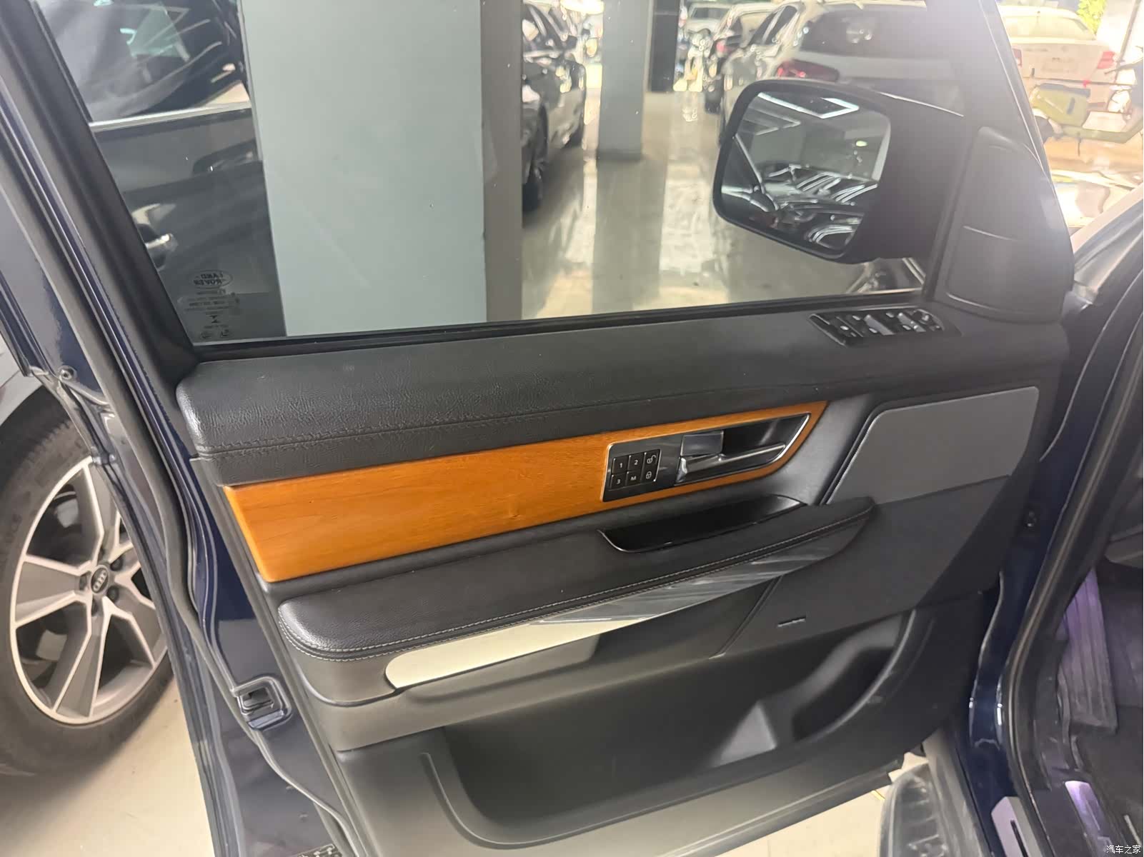 Land Rover Range Rover, 2012 12