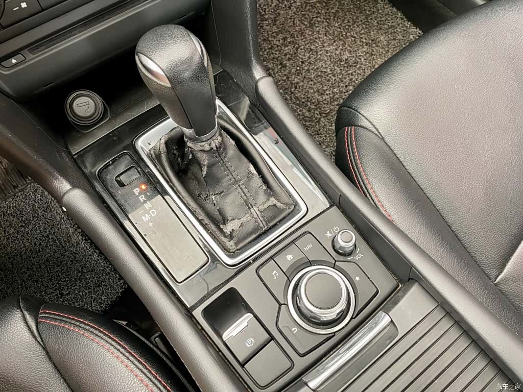 Mazda Mazda3, 2018 11