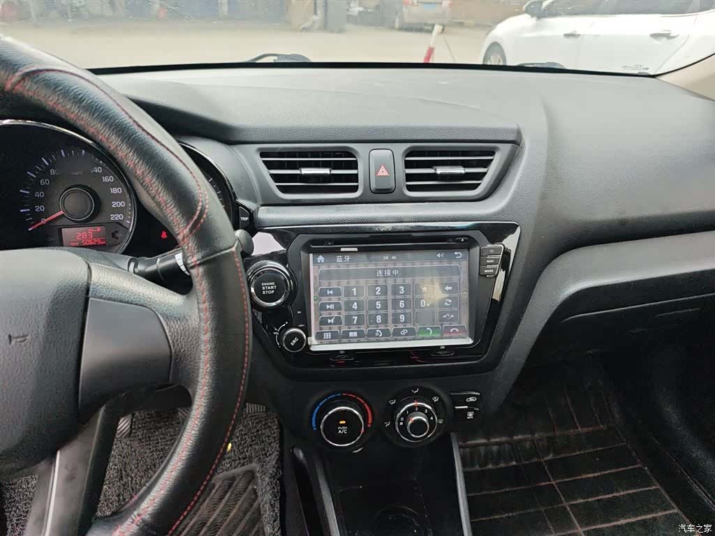Kia K2, 2014 10