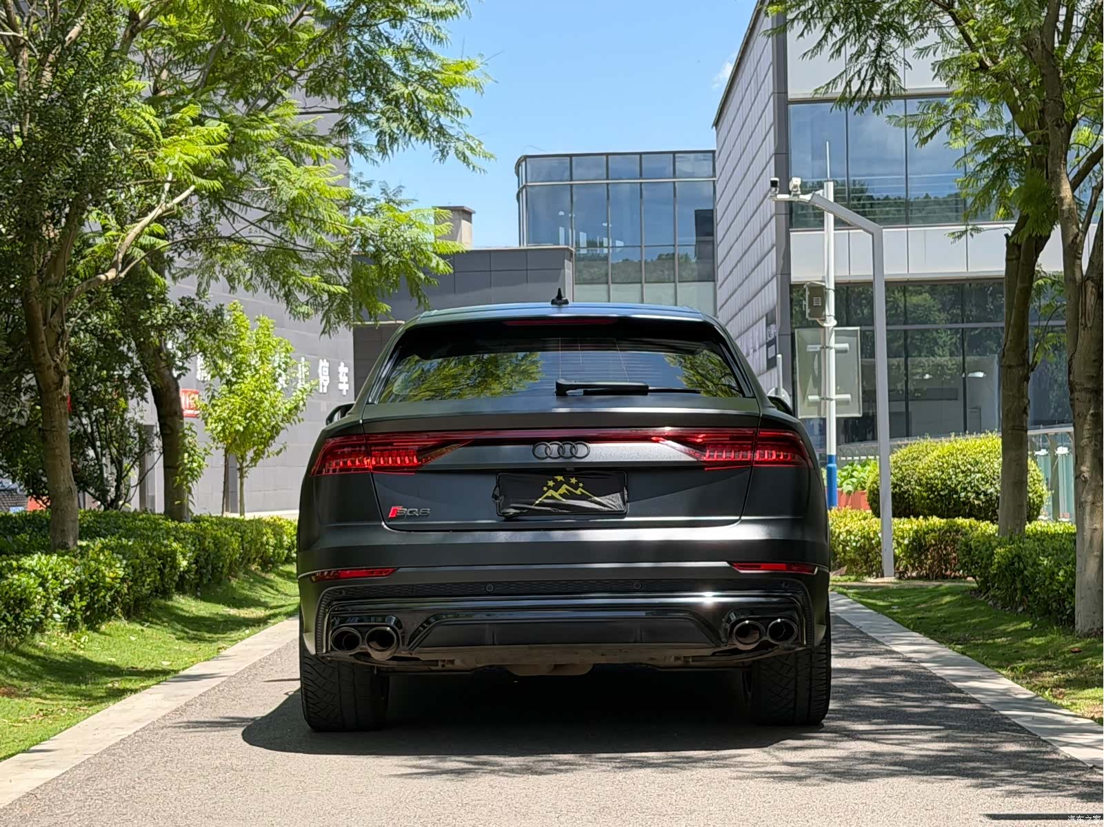 Audi Q8, 2022 6