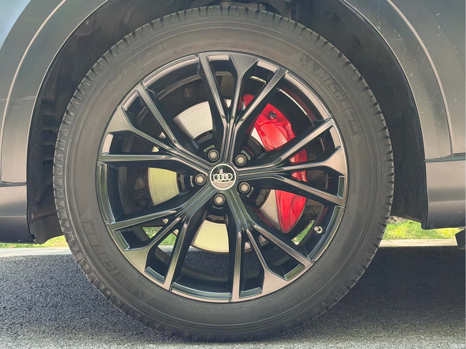 Audi Q8, 2022 9