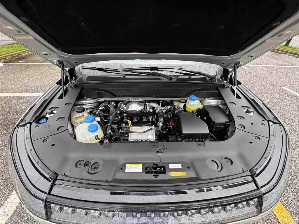 DongFeng eπ008, 2025 38