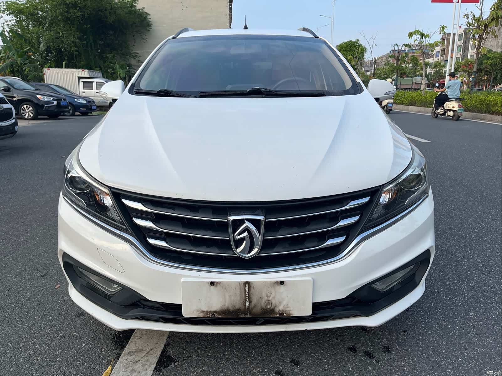 Wuling 310W, 2017 2