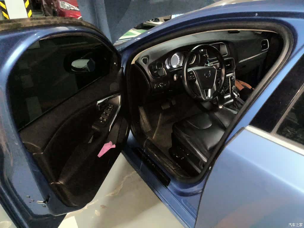 Volvo V40, 2016 13