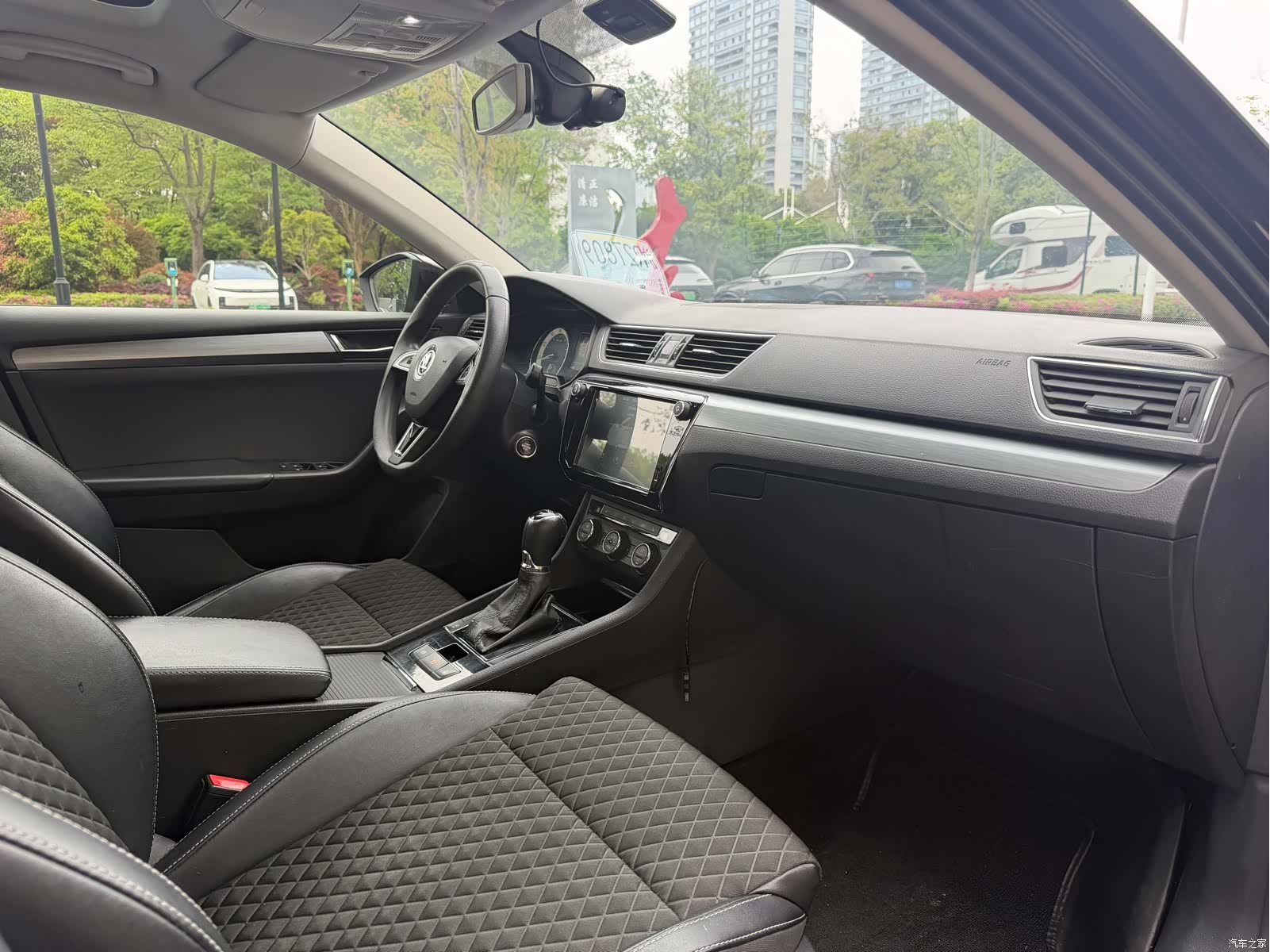 Skoda Superb, 2019 11