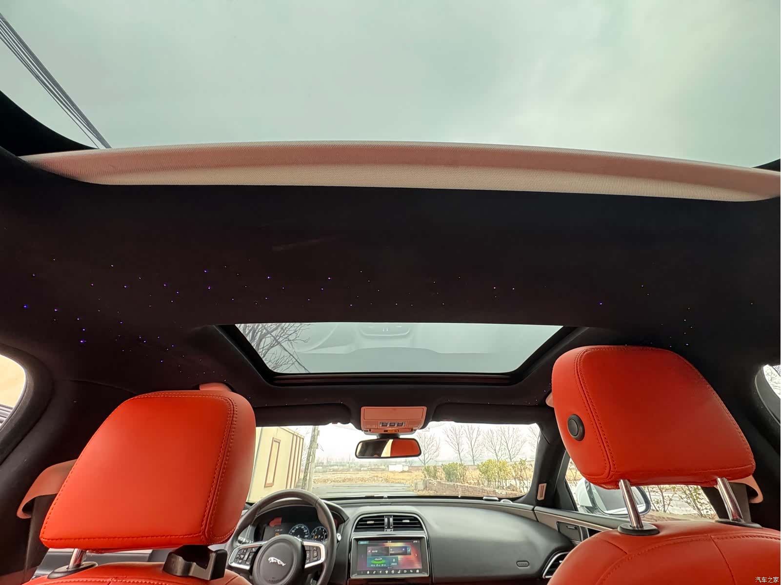Land Rover XEL, 2018 11