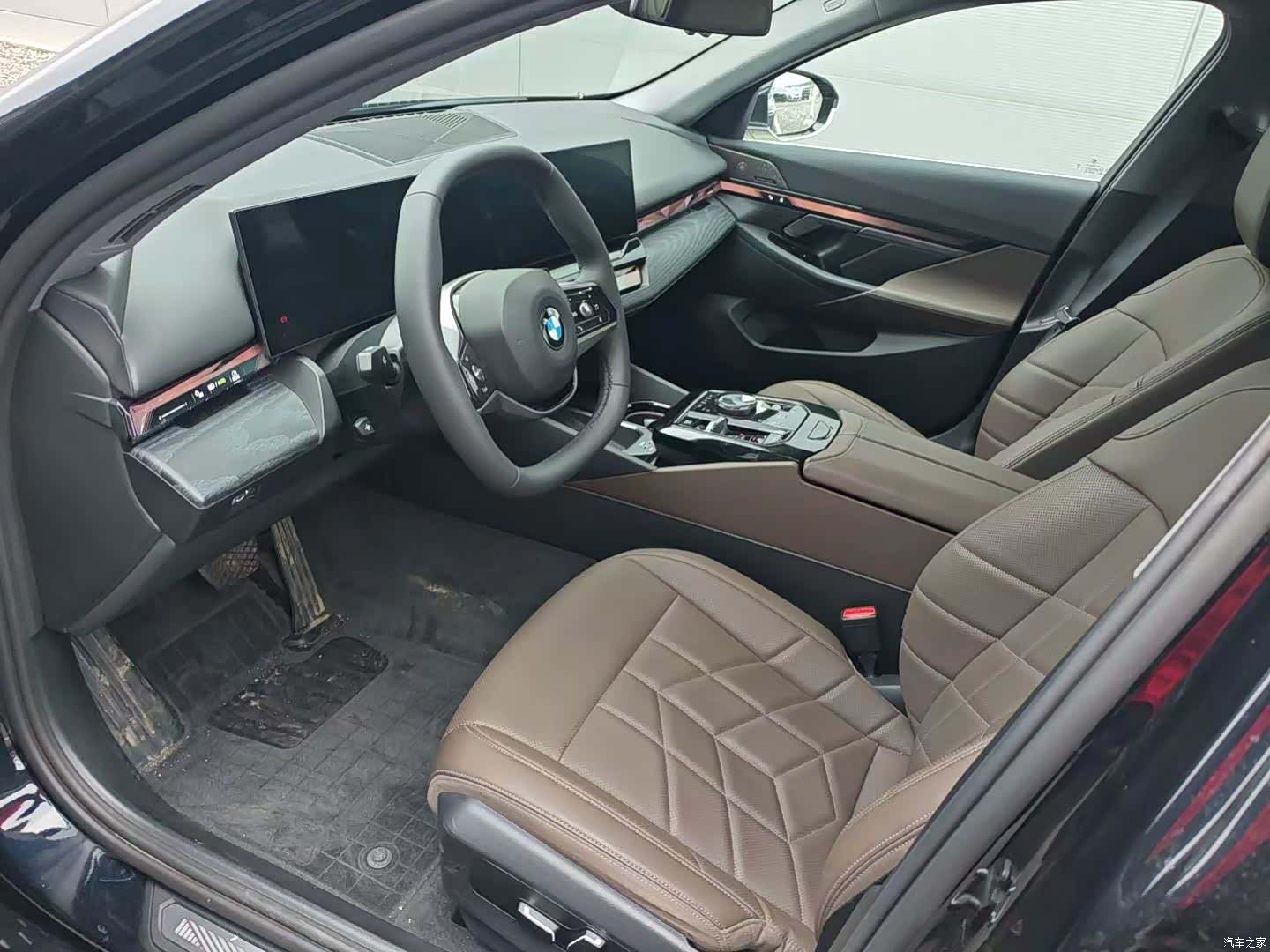 BMW 5 Series, 2025 10