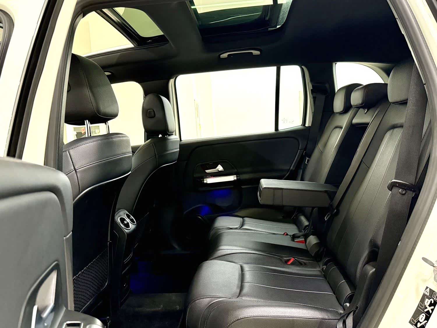 Mercedes-Benz GLB, 2021 8