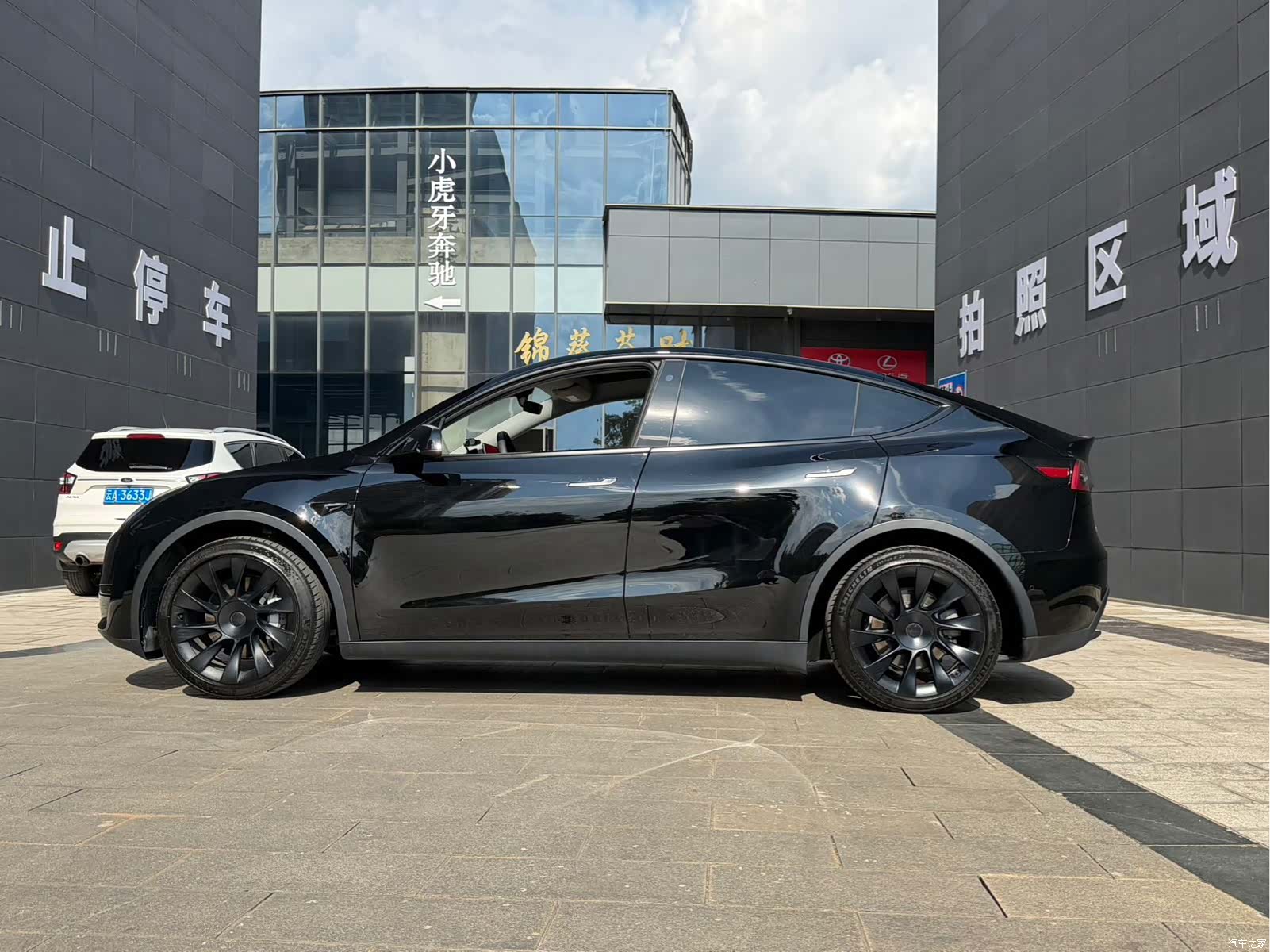 Tesla Model Y, 2022 12