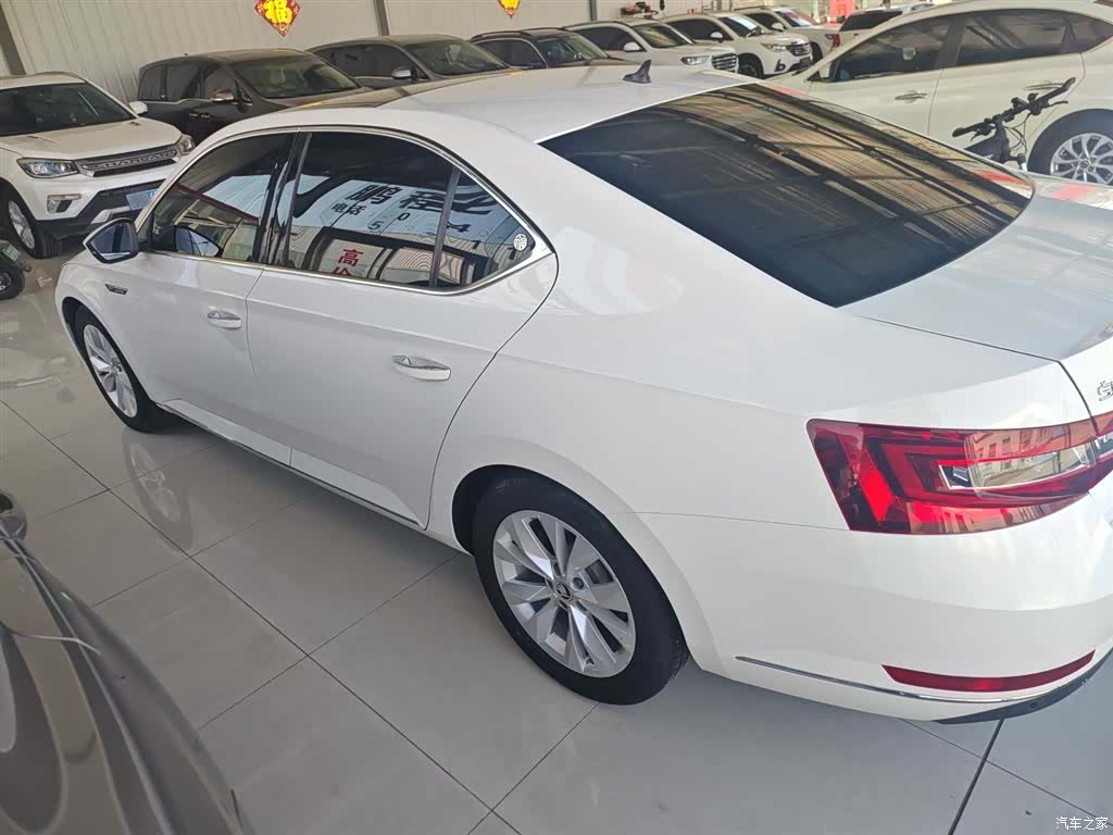 Skoda Superb, 2018 7