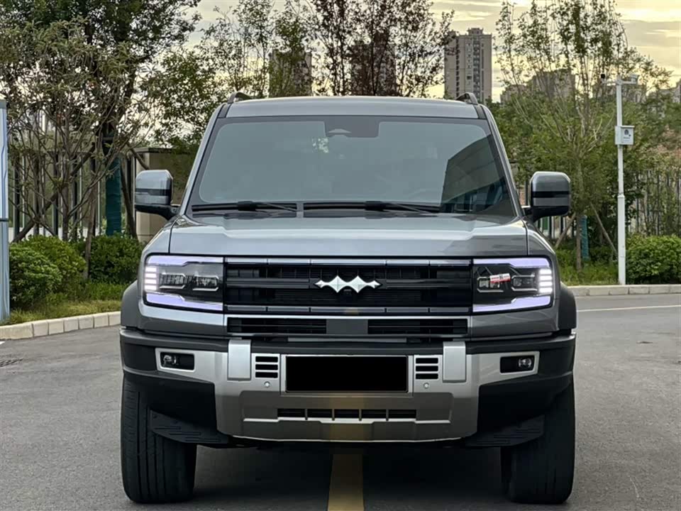 BYD Leopard 5 BYD Leopard 5