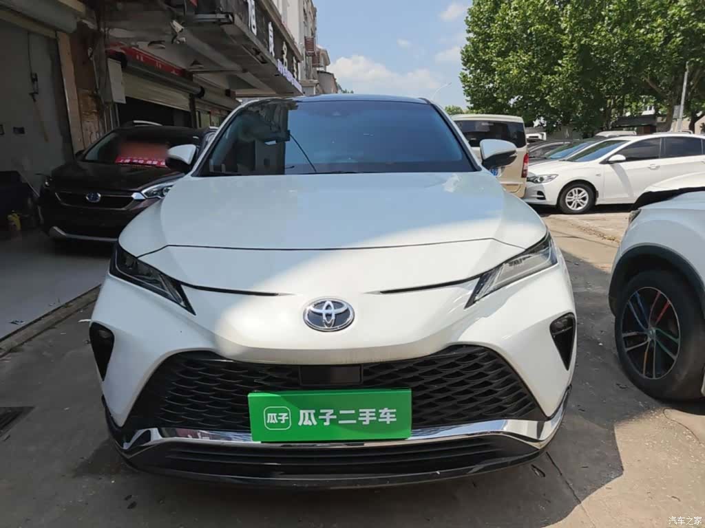 Toyota Venza, 2023 3
