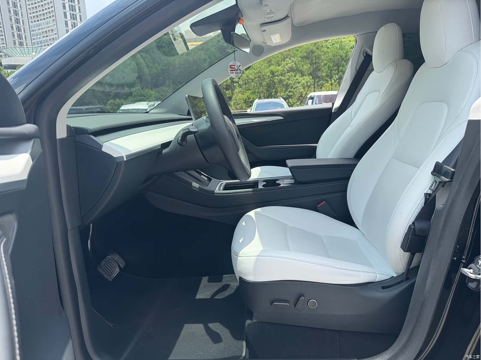 Tesla Model Y, 2021 29