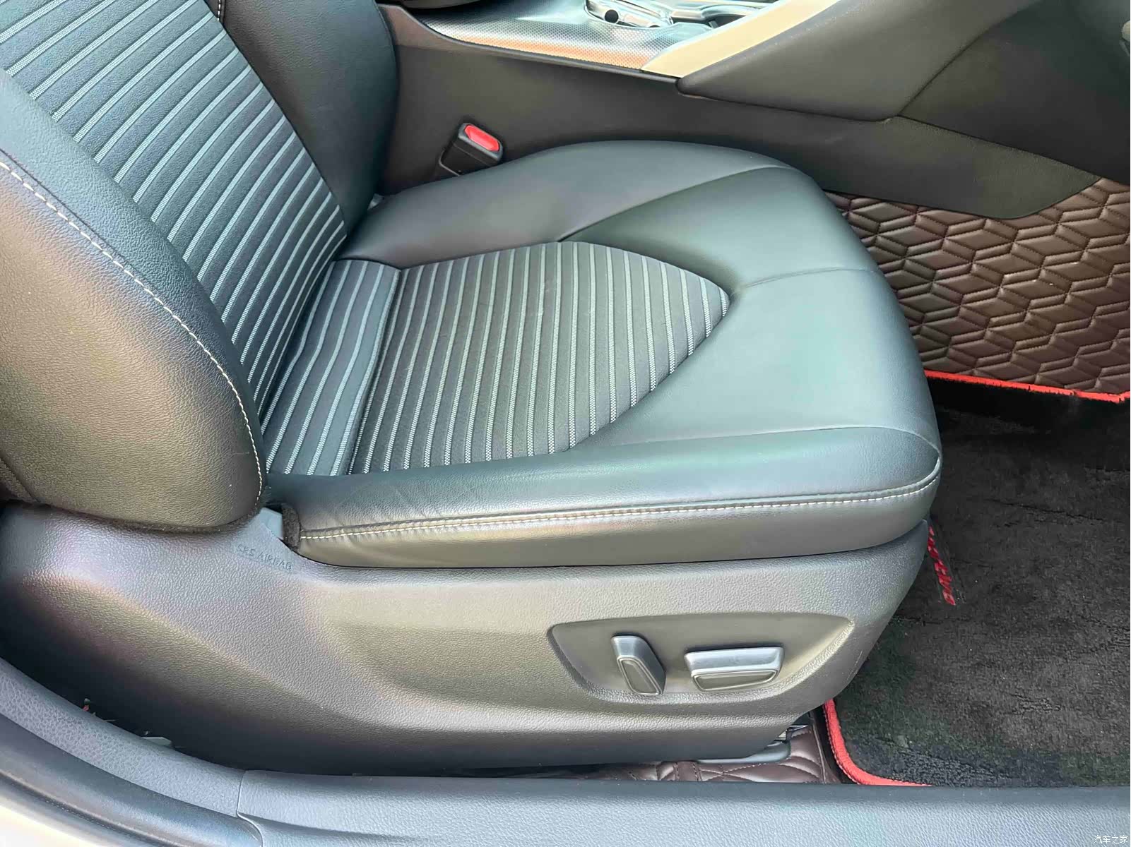 Toyota Camry, 2023 12