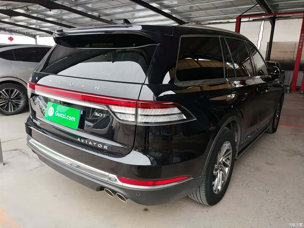 Lincoln Aviator, 2022 7