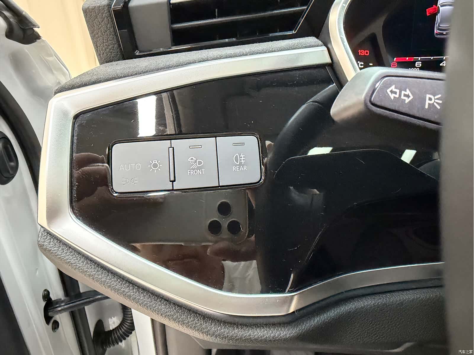 Audi Q3, 2022 13