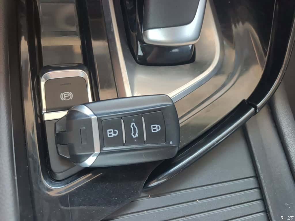 DongFeng AX7, 2021 9