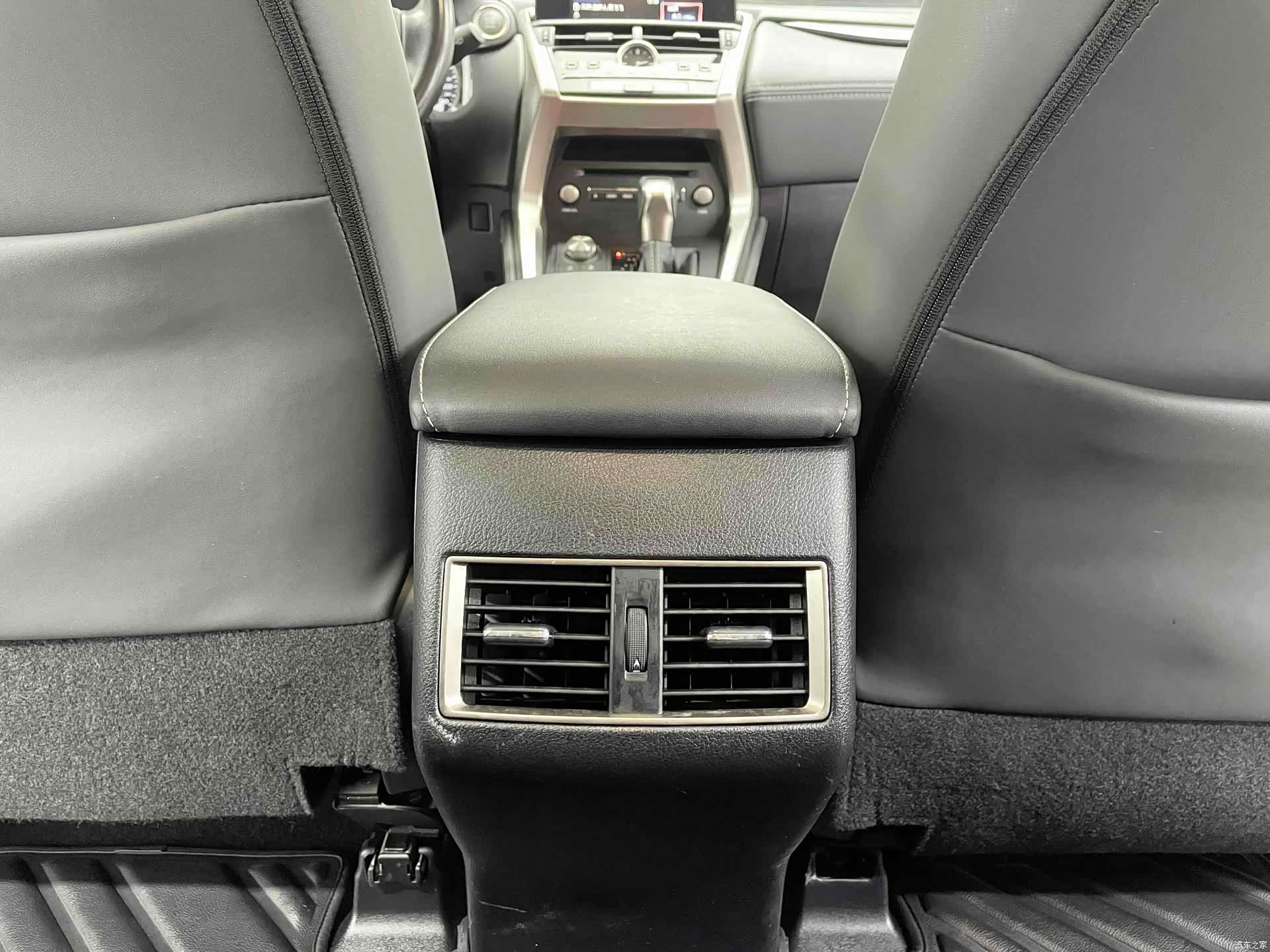 Lexus NX, 2020 14