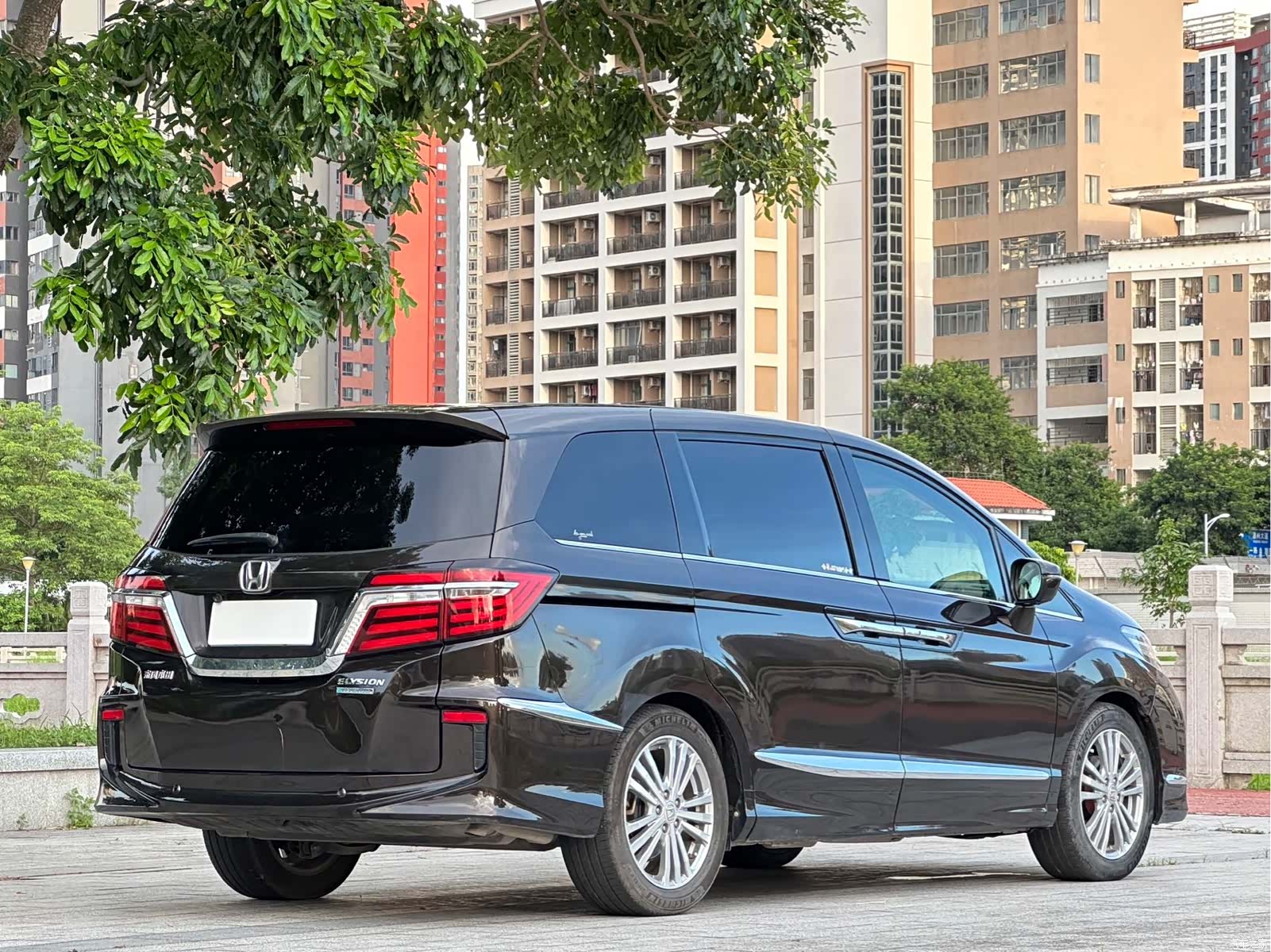 Honda Elysion, 2016 8