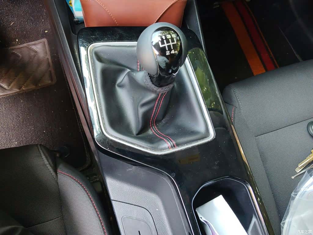 MG MG5, 2023 10