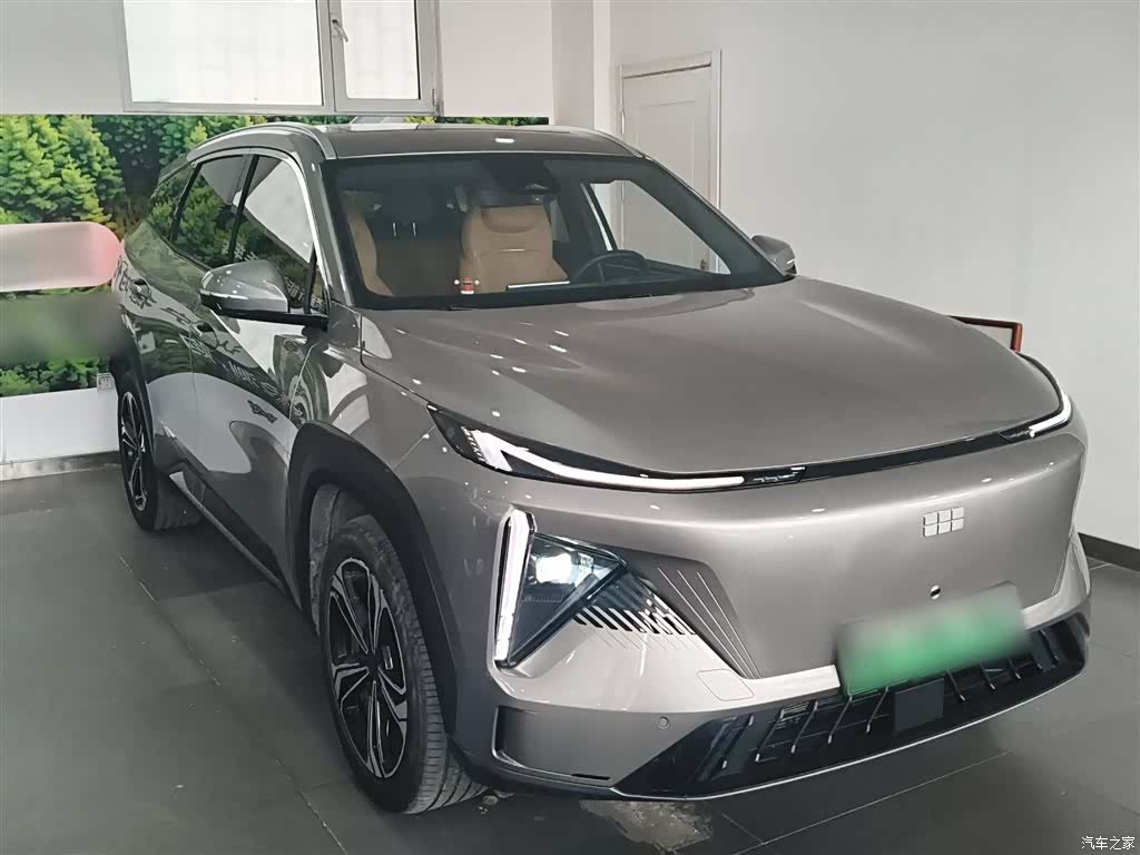 Geely Galaxy L7, 2024 4