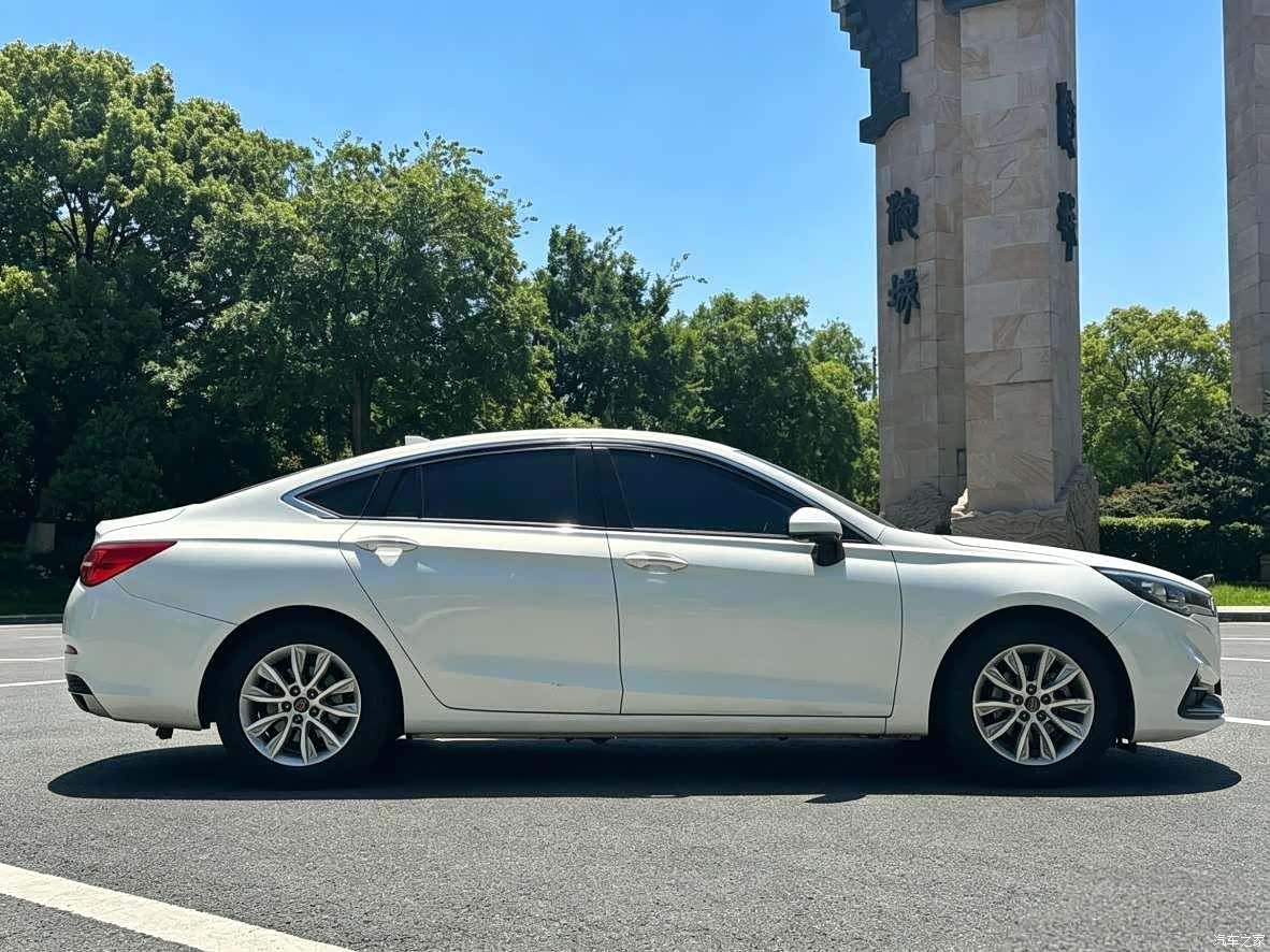 Hongqi H5, 2019 8