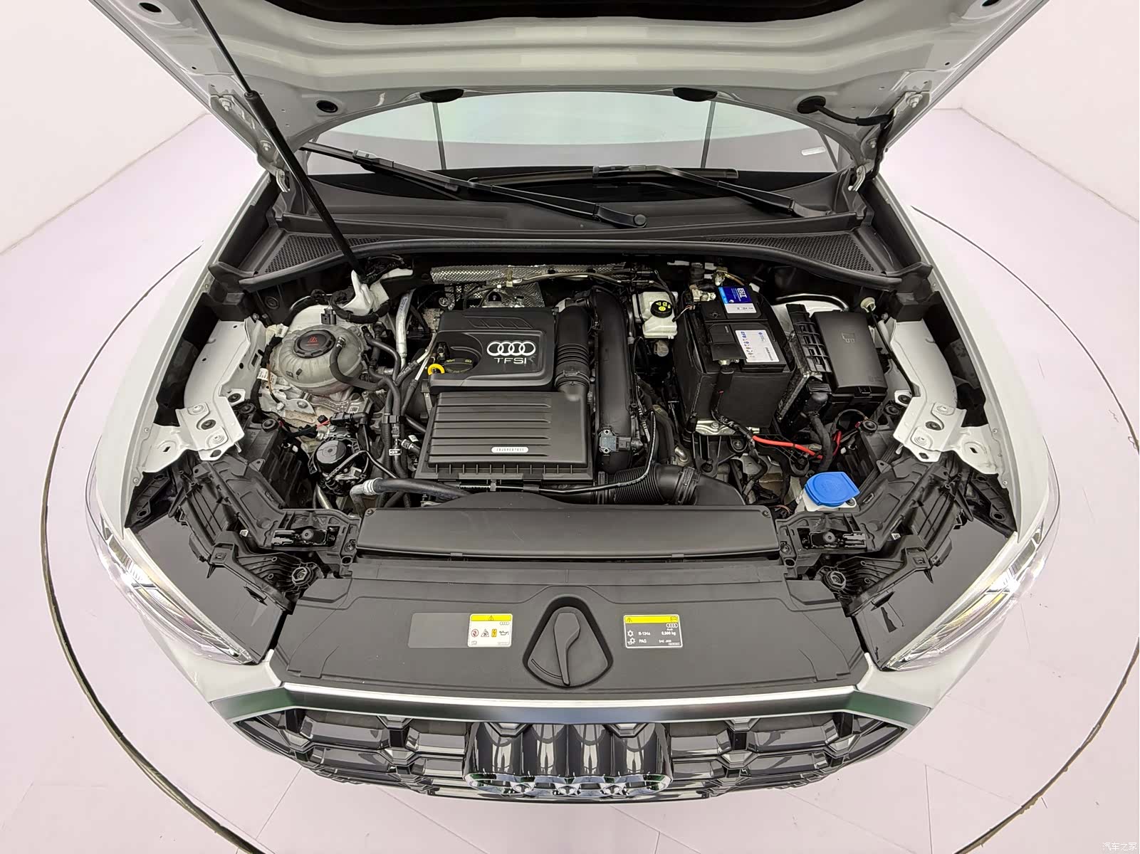 Audi Q3, 2023 8