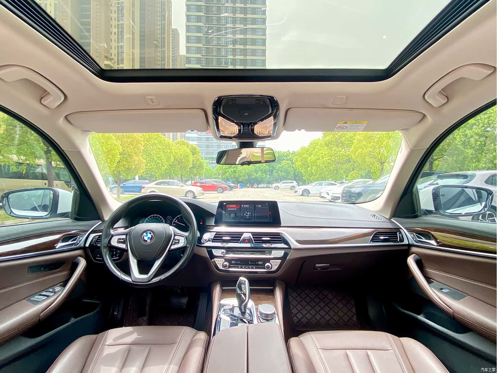 BMW 5 Series, 2019 все фото