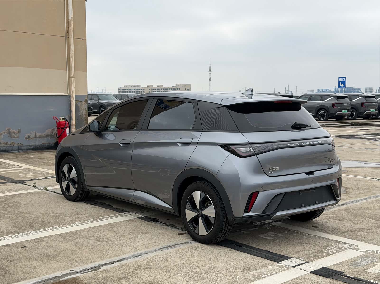 BYD Dolphin, 2023 4