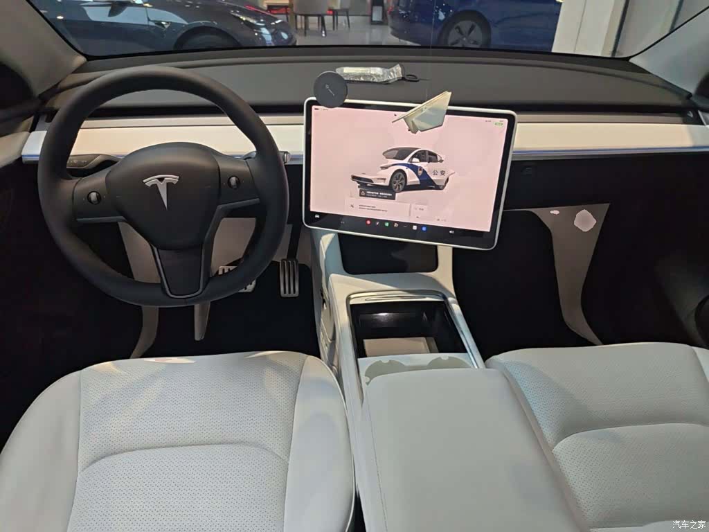 Tesla Model Y, 2024 10