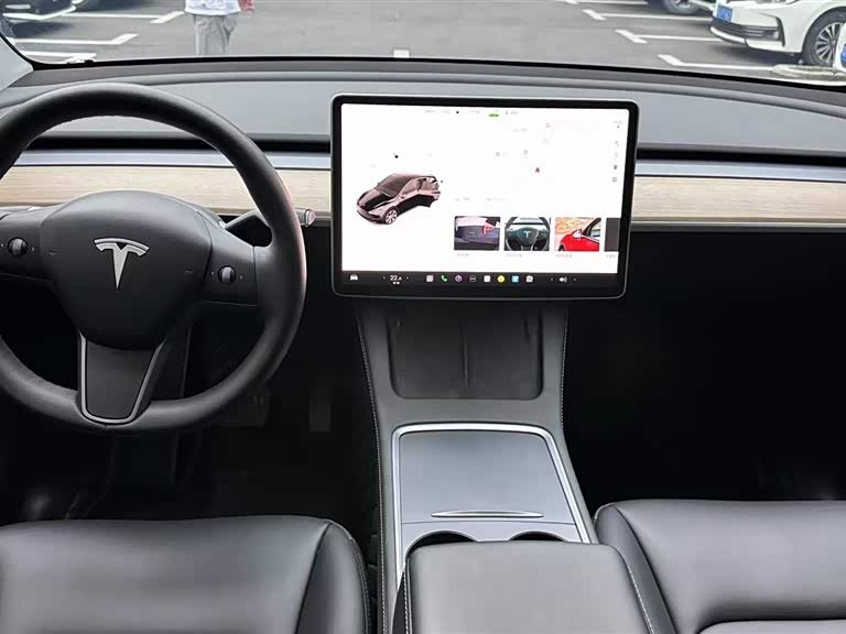 Tesla Model Y Tesla Model Y
