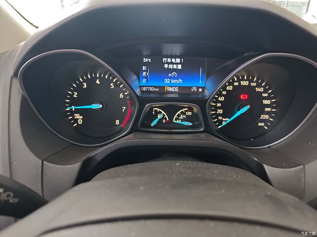 Ford Focus, 2016 12