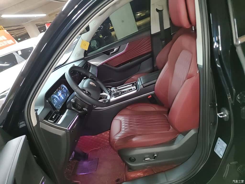 Hongqi HS5, 2024 11