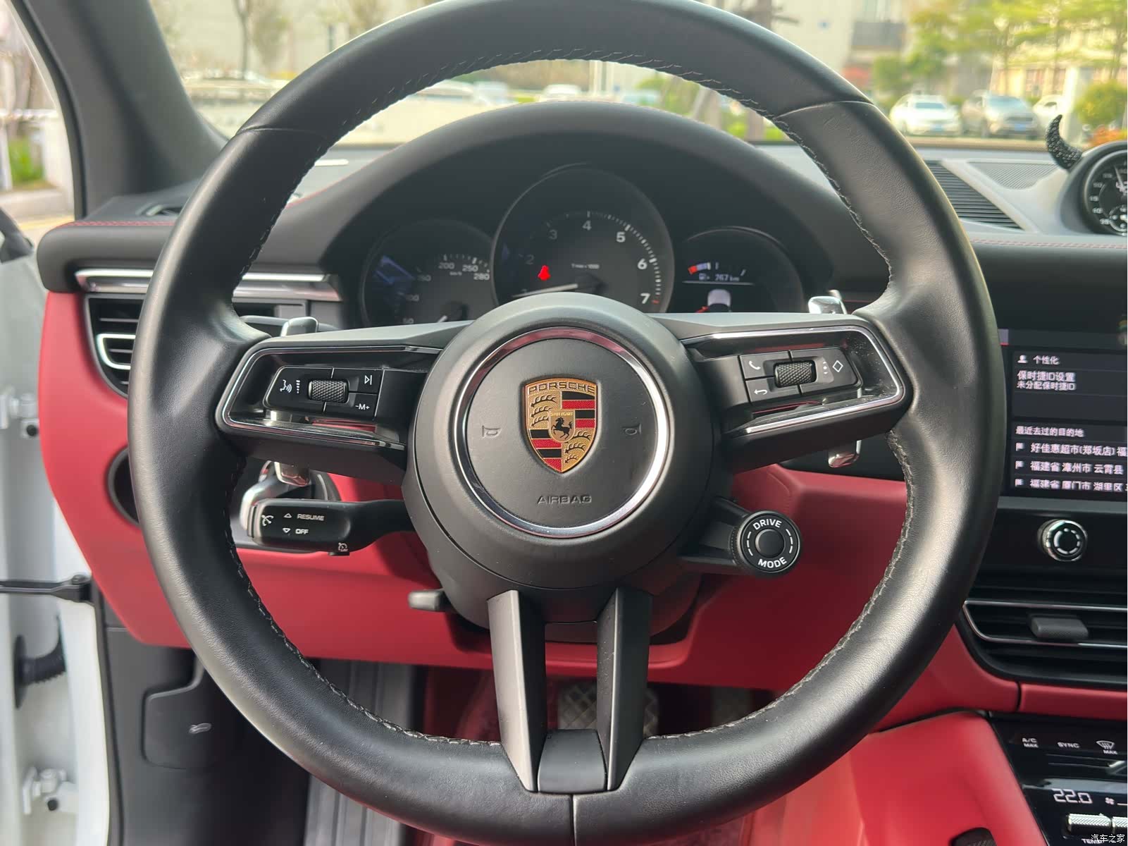 Porsche Macan, 2022 10