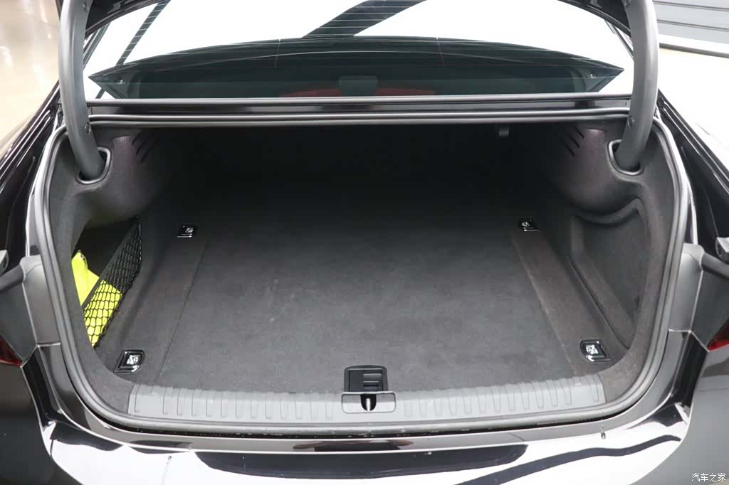 Audi A7L, 2024 29