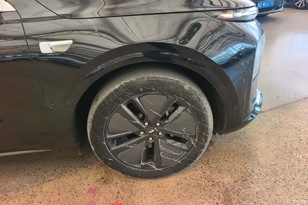 Li Auto L6, 2025 6