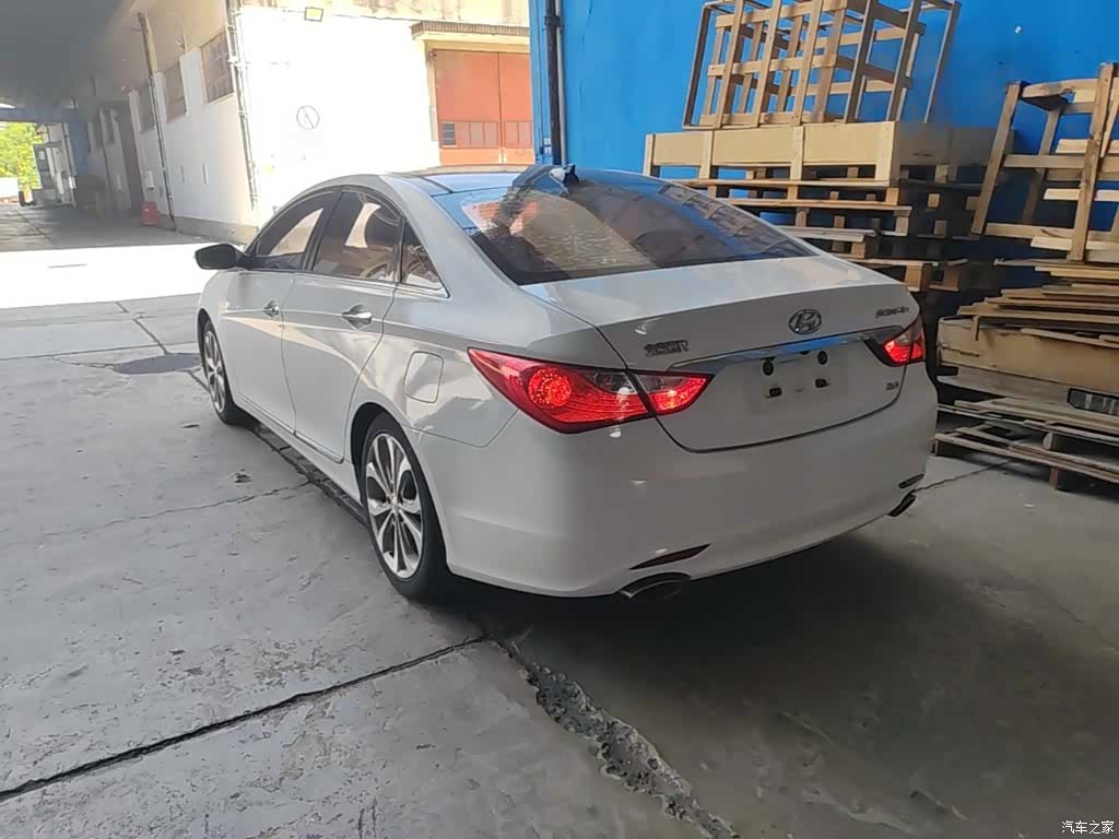 Hyundai Sonata, 2014 все фото