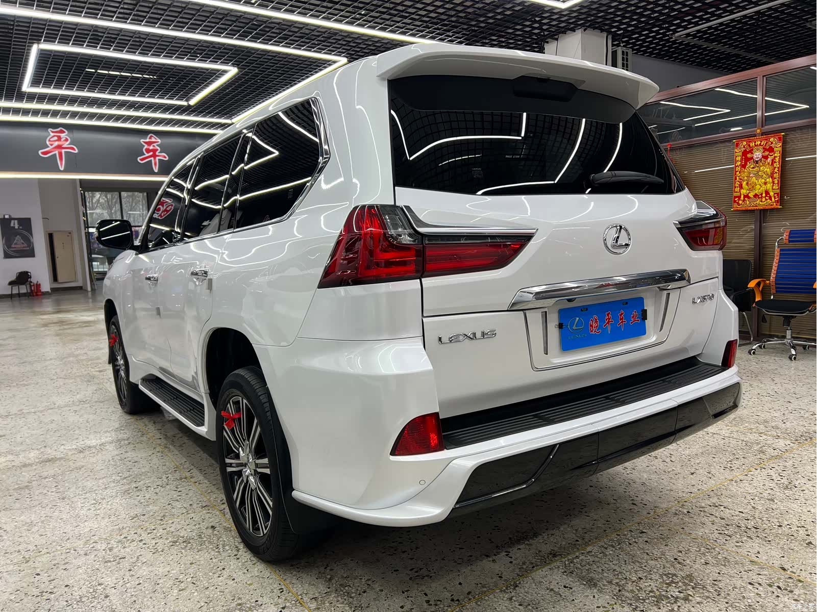 Lexus LX, 2018 3