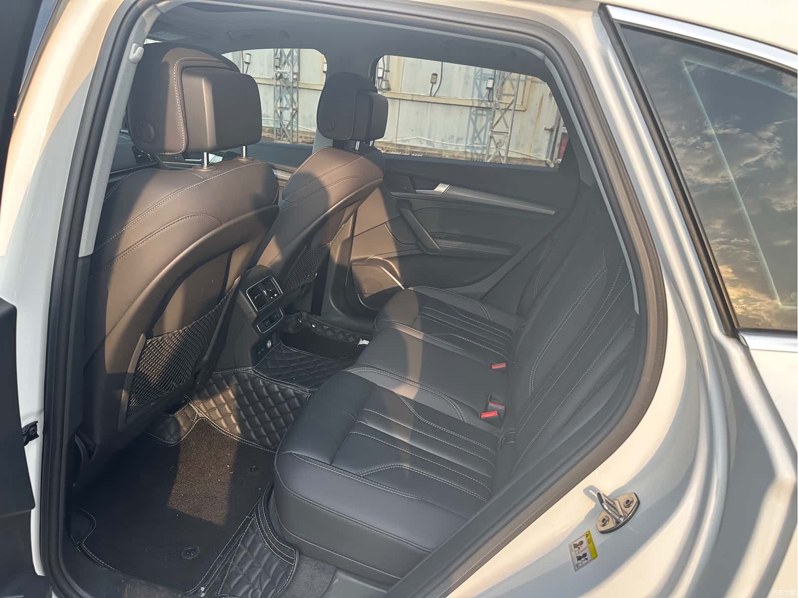 Audi Q5L, 2022 все фото