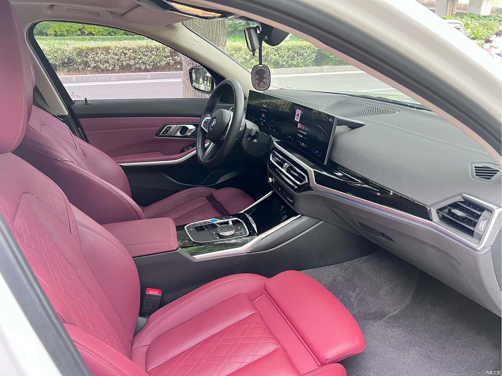 BMW i3, 2023 все фото