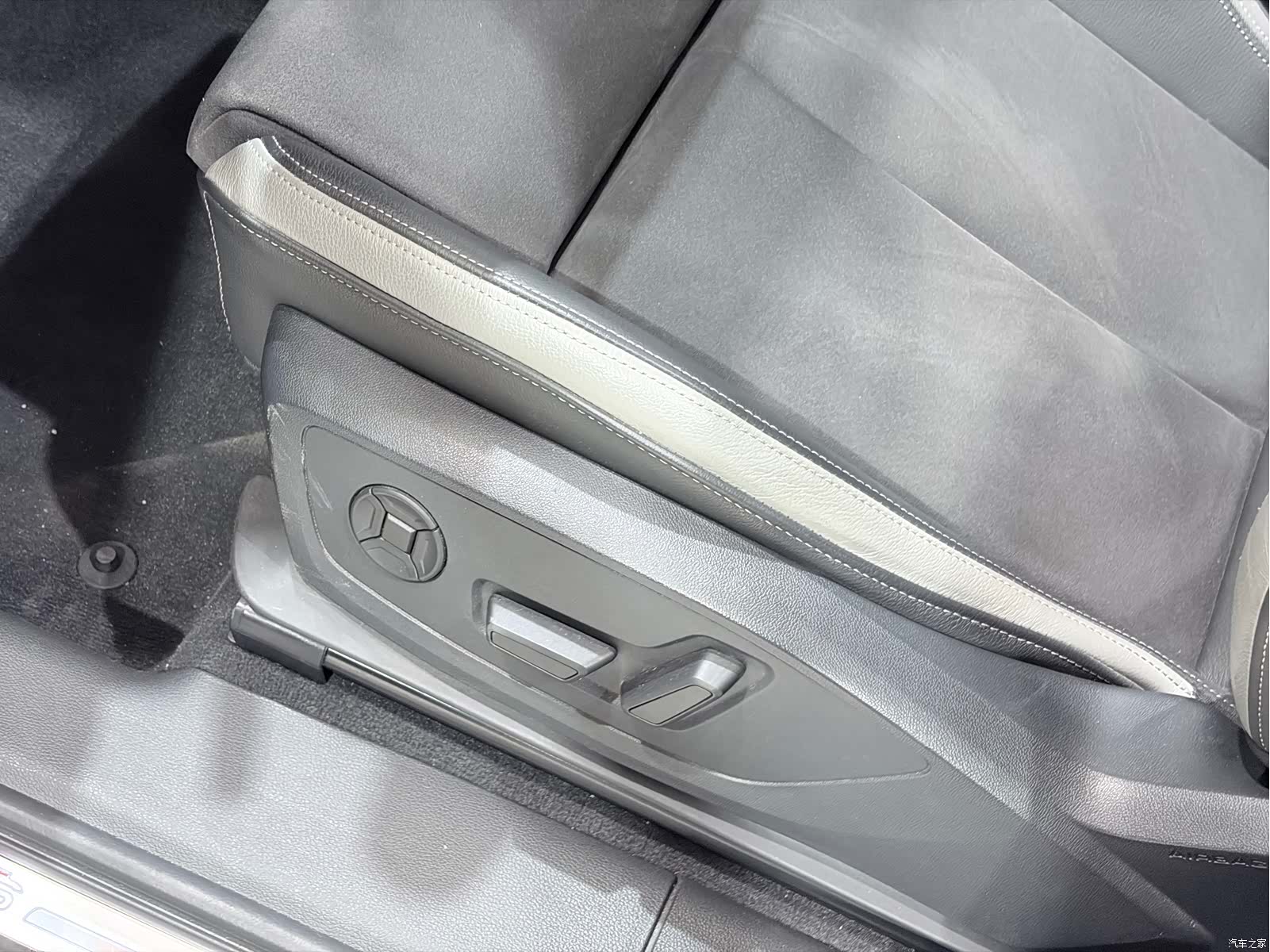 Audi Q3, 2022 4
