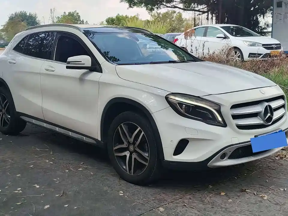 Mercedes-Benz GLA