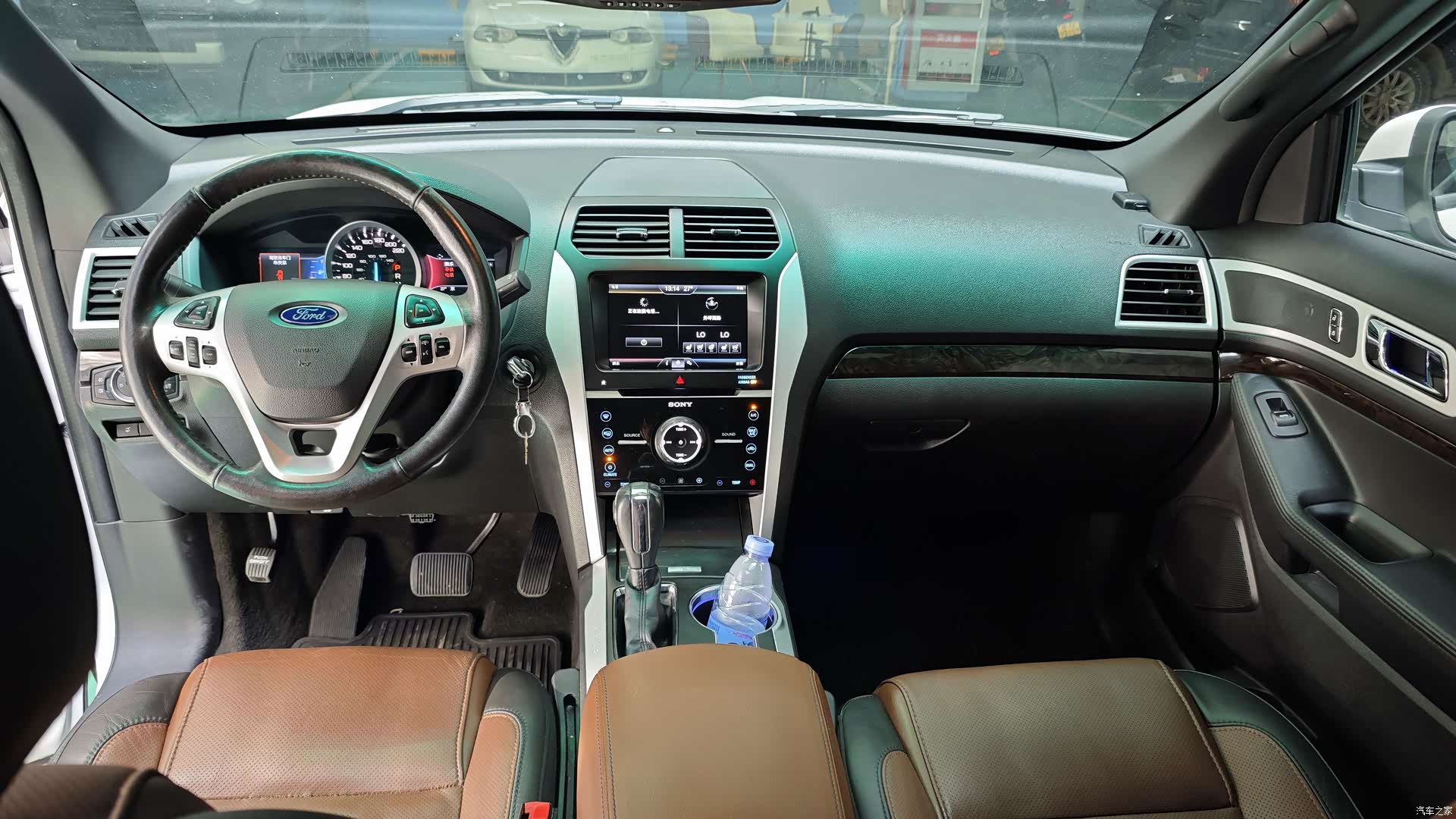 Ford Explorer, 2015 13