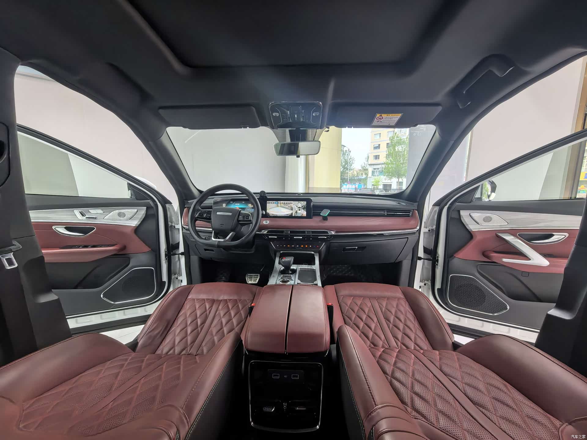 Jetour X70, 2023 11