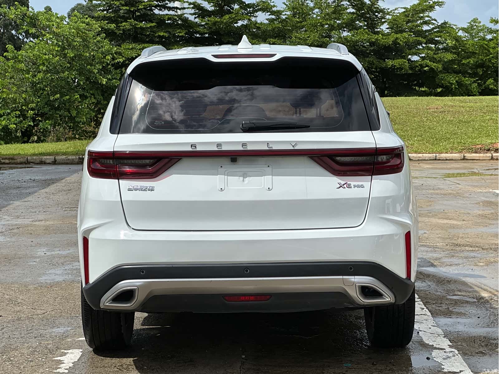 Geely X6, 2022 8
